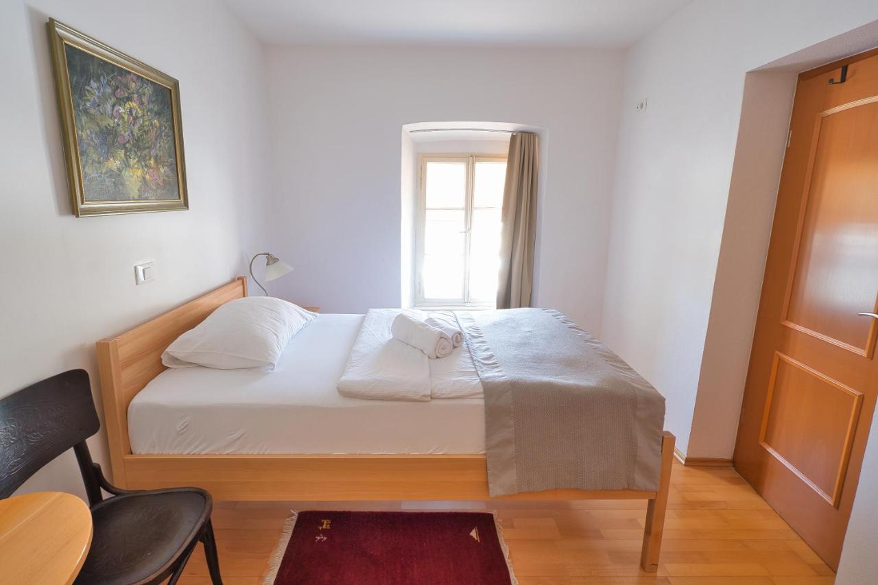 B&B Pod Skalo Камник Екстериор снимка