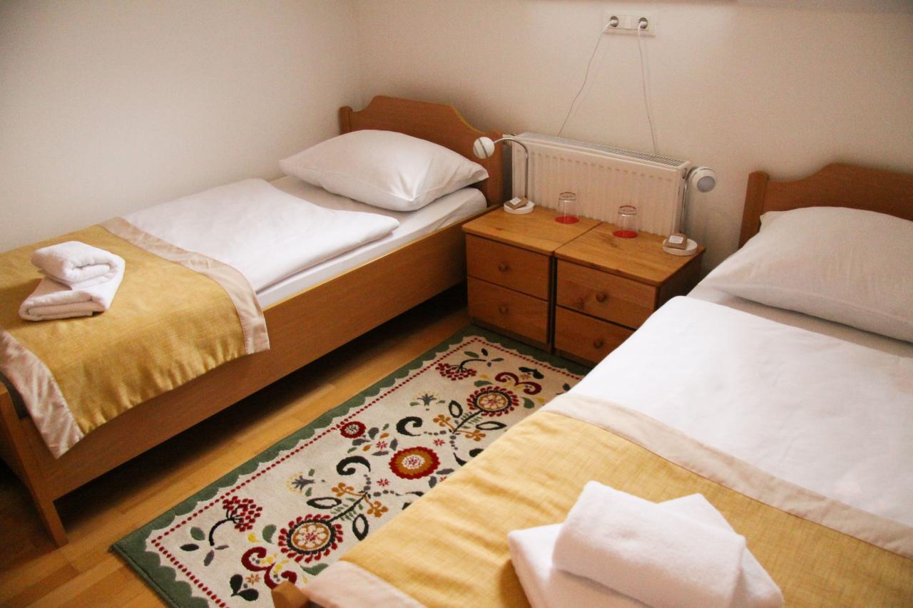 B&B Pod Skalo Камник Екстериор снимка