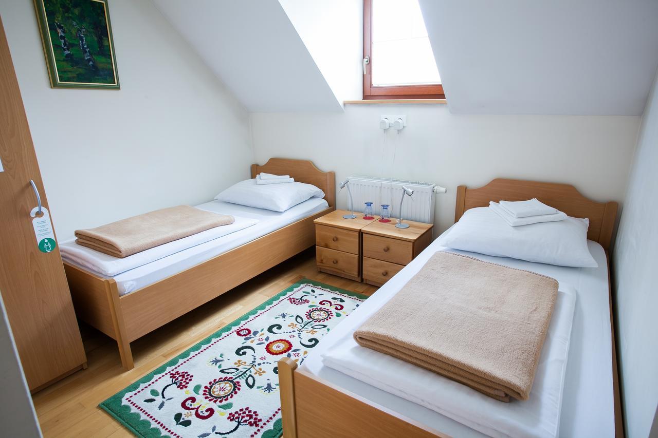 B&B Pod Skalo Камник Екстериор снимка